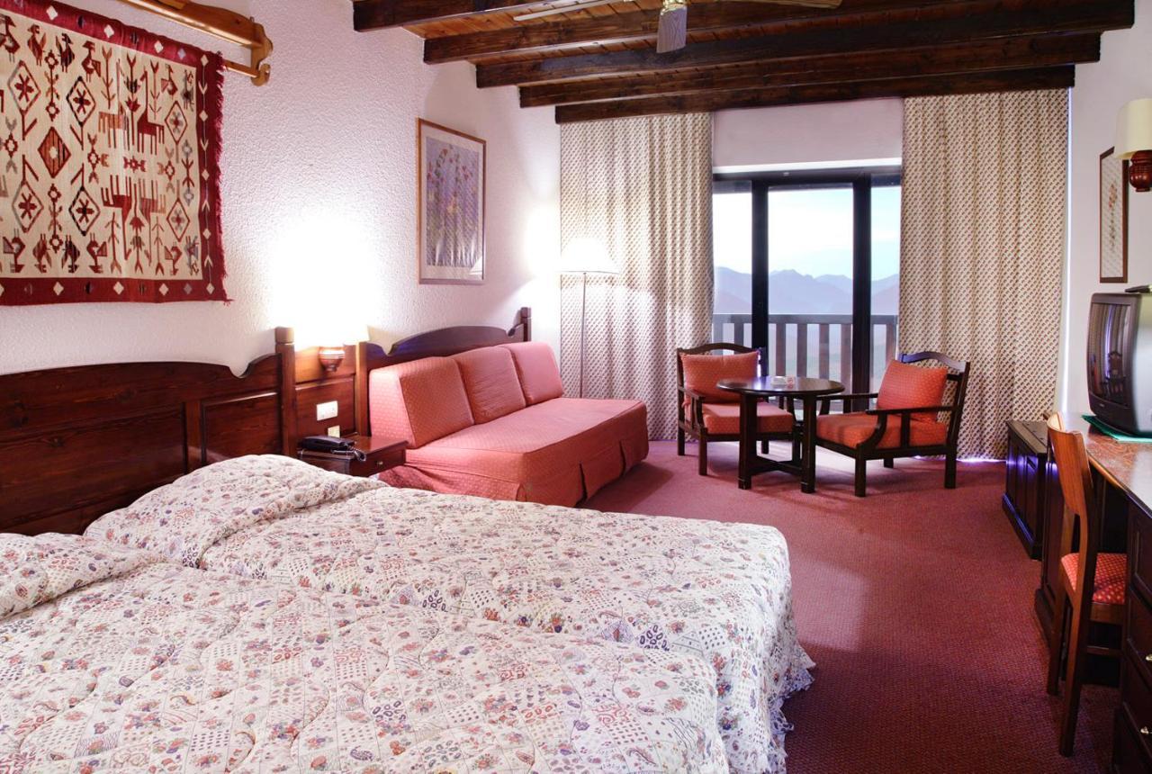 Hotel Spa Montana 卡尔派尼西翁 外观 照片