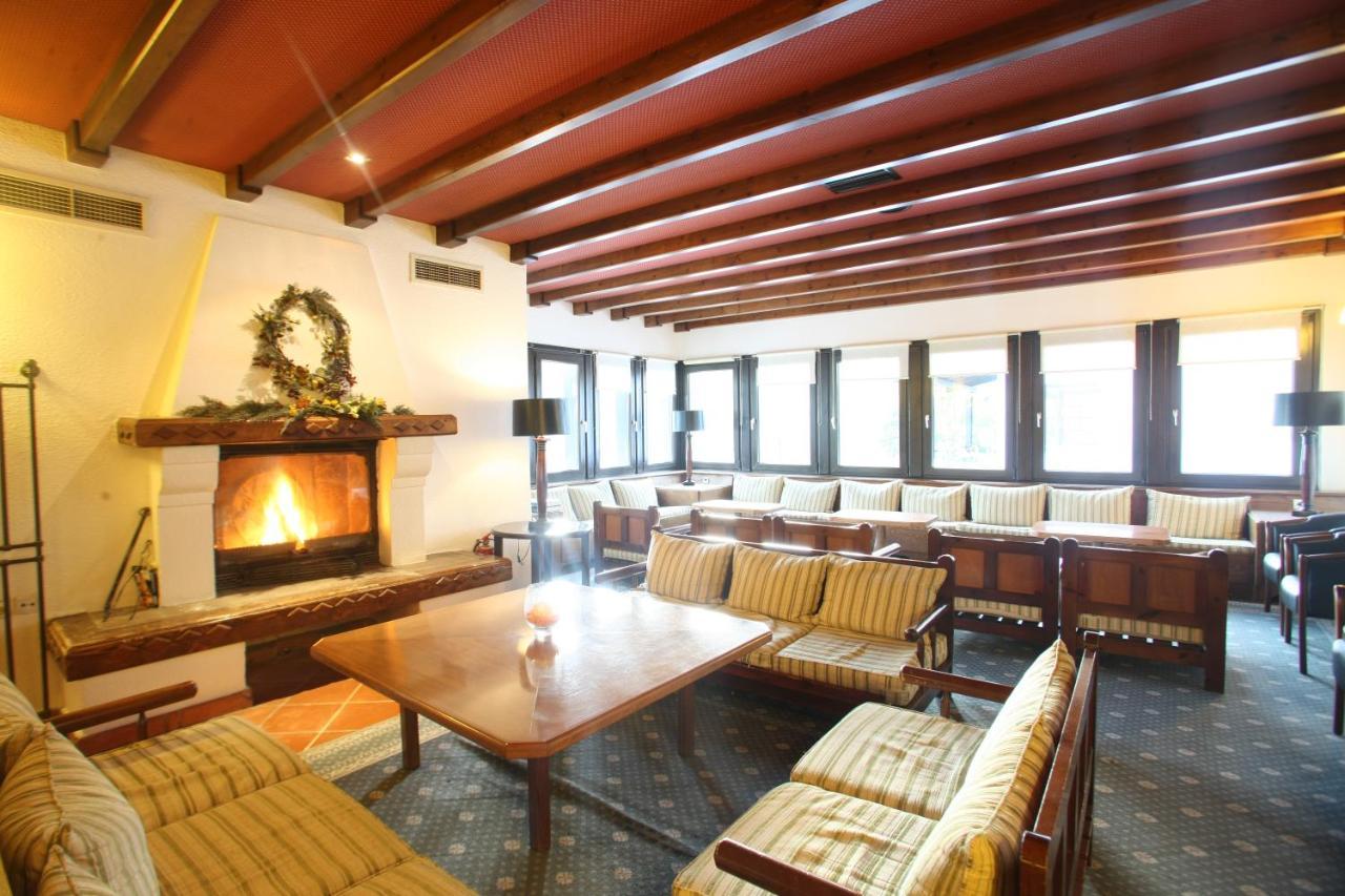 Hotel Spa Montana 卡尔派尼西翁 外观 照片