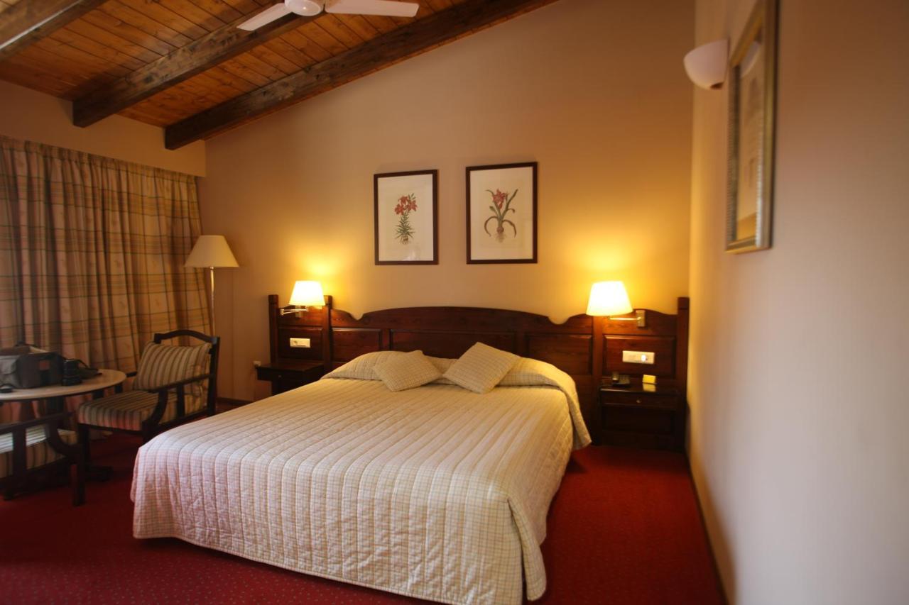 Hotel Spa Montana 卡尔派尼西翁 外观 照片