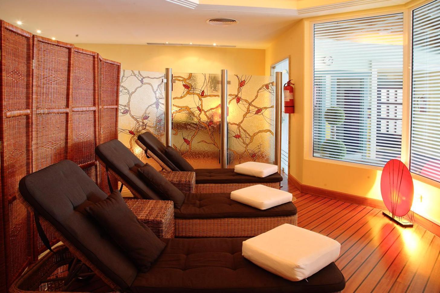 Hotel Spa Montana 卡尔派尼西翁 外观 照片