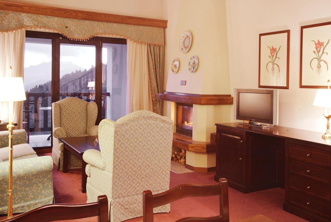 Hotel Spa Montana 卡尔派尼西翁 外观 照片